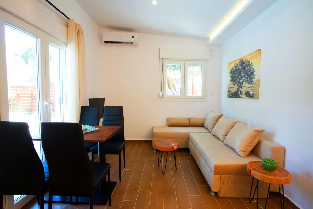 Salonikiou Beach Apartments & Villas Айос-Николаос Экстерьер фото